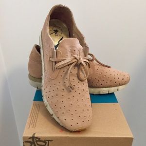 OTBT Lunar Slip On Sneakers